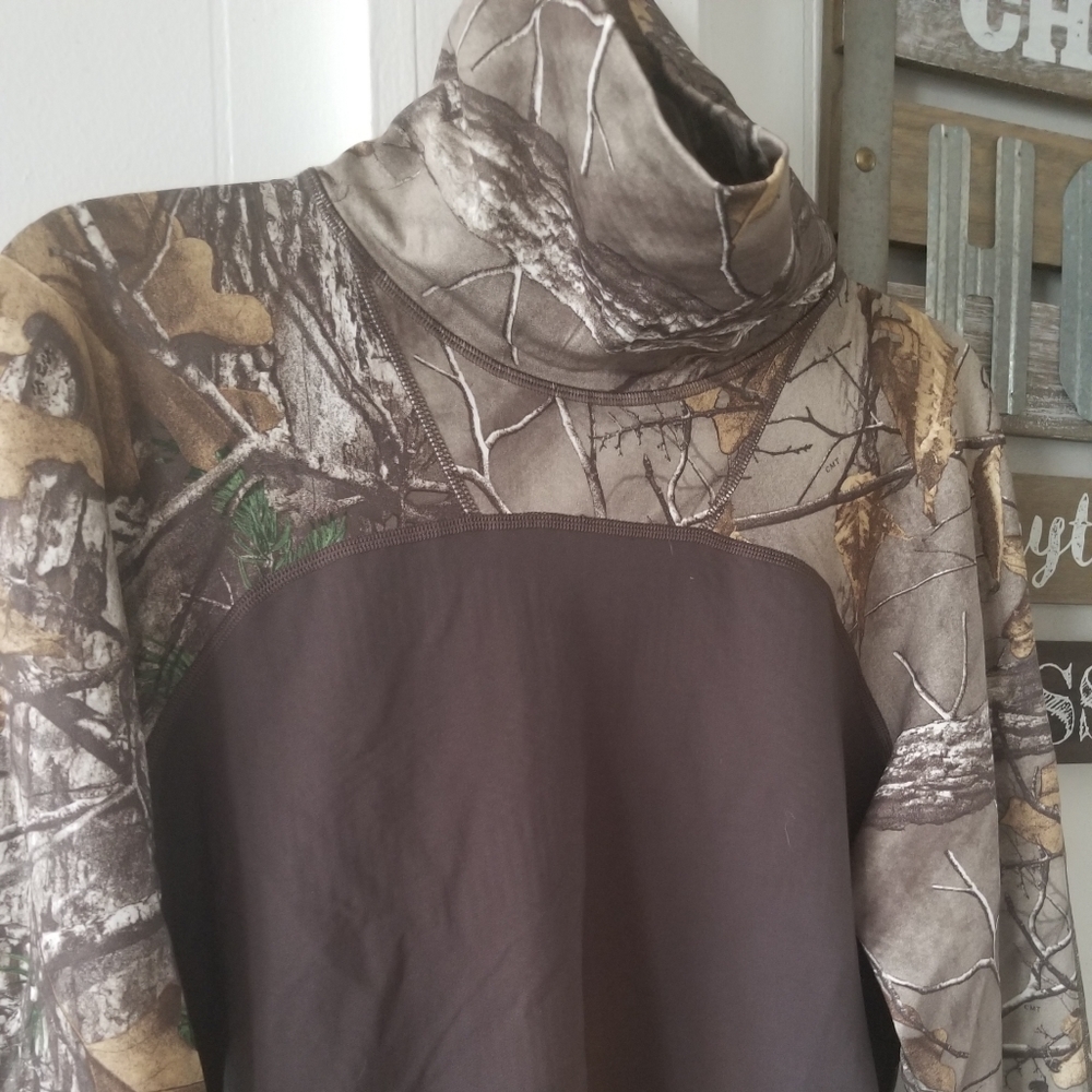 Under Armour fitted womens cold gear